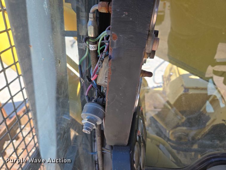 image for item EC4261 1996 Komatsu PC220LC excavator