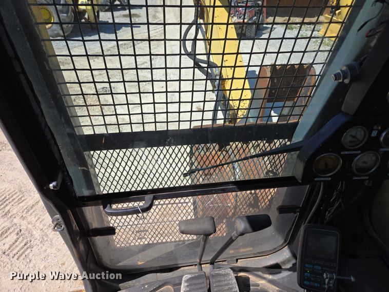 image for item EC4261 1996 Komatsu PC220LC excavator