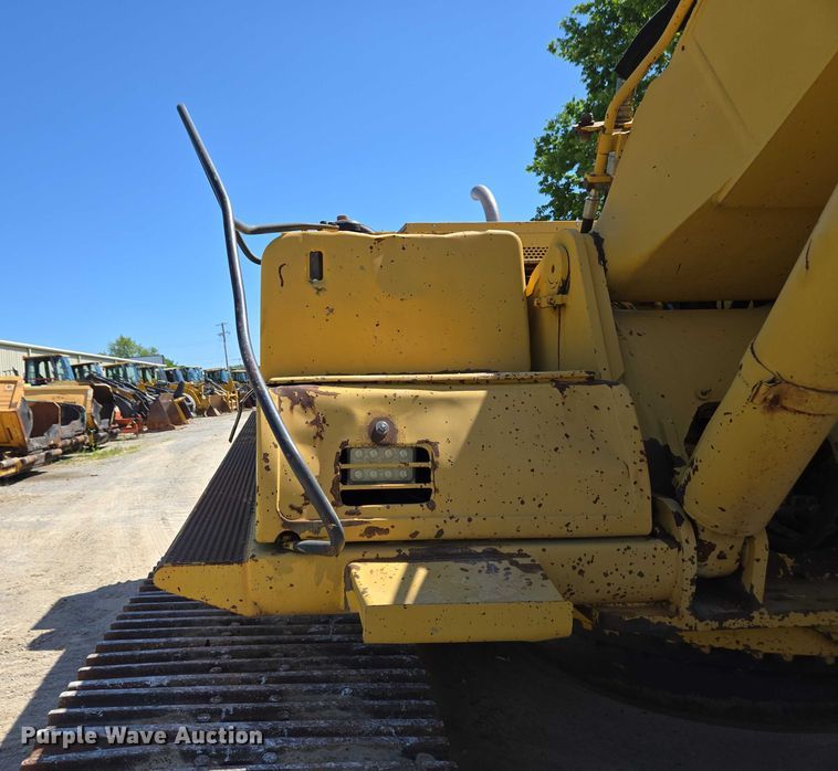 image for item EC4261 1996 Komatsu PC220LC excavator