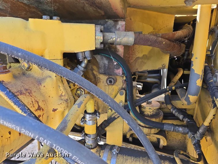 image for item EC4261 1996 Komatsu PC220LC excavator