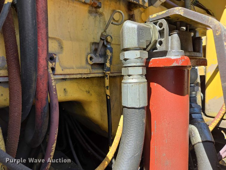 image for item EC4261 1996 Komatsu PC220LC excavator