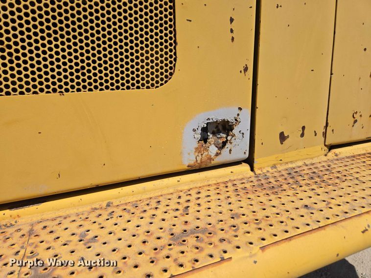 image for item EC4261 1996 Komatsu PC220LC excavator