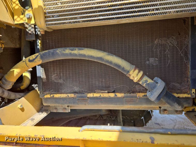 image for item EC4261 1996 Komatsu PC220LC excavator