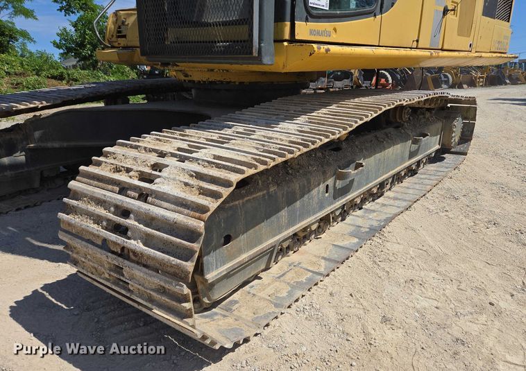 image for item EC4261 1996 Komatsu PC220LC excavator