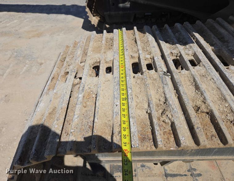 image for item EC4261 1996 Komatsu PC220LC excavator