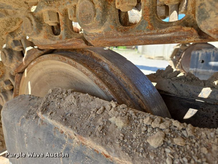 image for item EC4261 1996 Komatsu PC220LC excavator