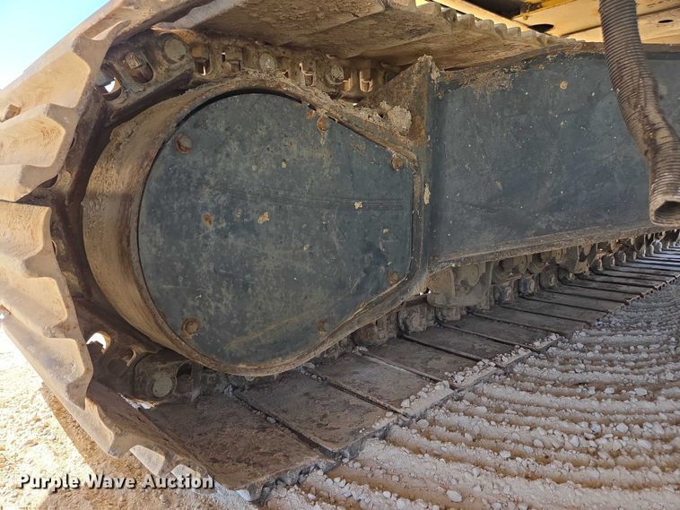 image for item EC4261 1996 Komatsu PC220LC excavator