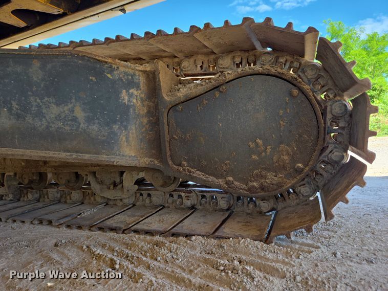 image for item EC4261 1996 Komatsu PC220LC excavator