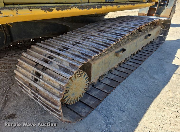 image for item EC4261 1996 Komatsu PC220LC excavator