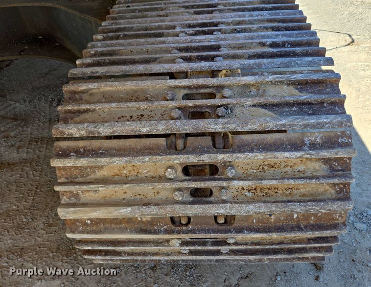 image for item EC4261 1996 Komatsu PC220LC excavator