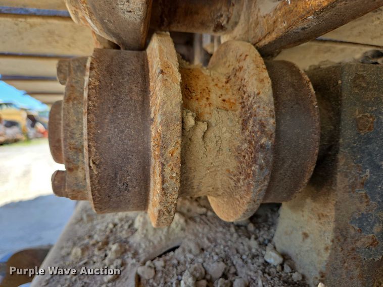 image for item EC4261 1996 Komatsu PC220LC excavator