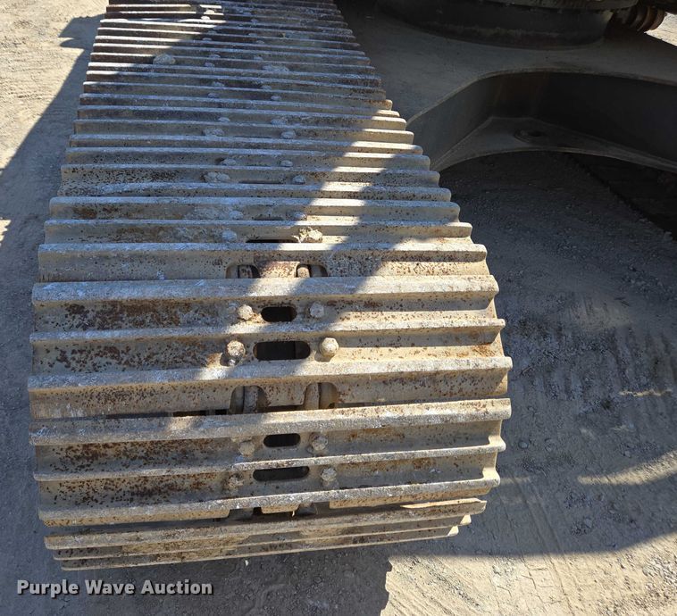 image for item EC4261 1996 Komatsu PC220LC excavator