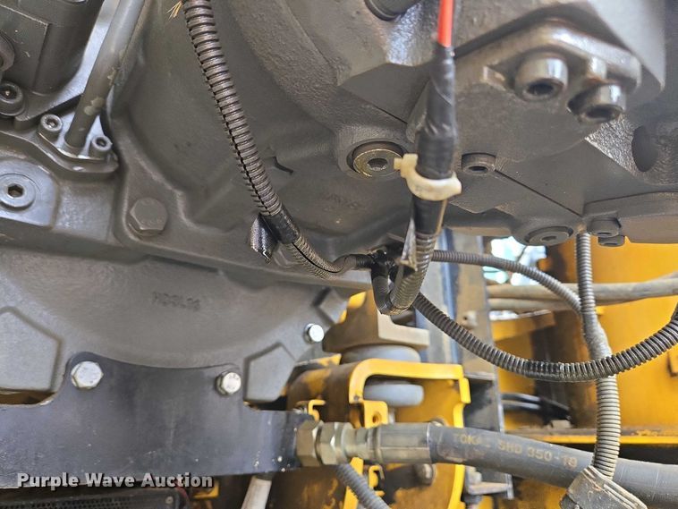 image for item EC4263 2013 John Deere 250G LC excavator