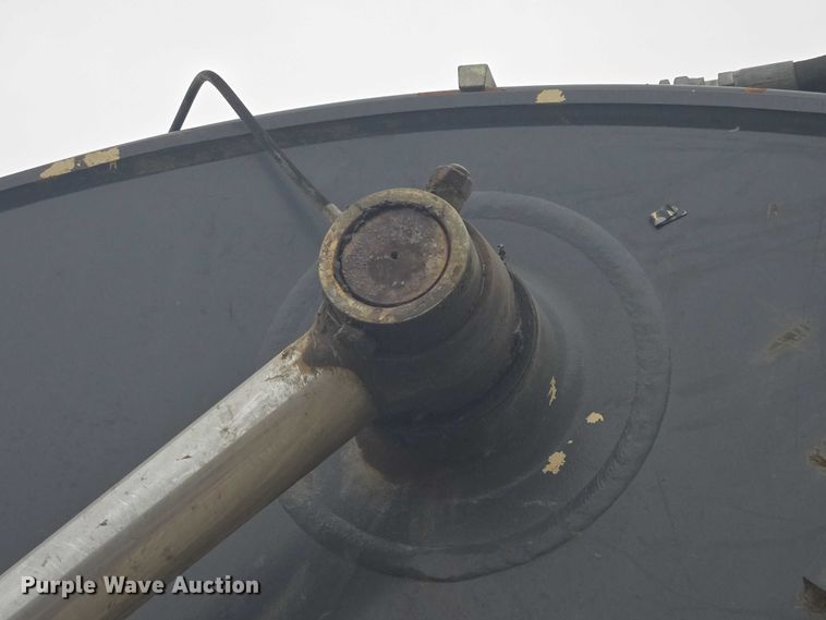 image for item EC4263 2013 John Deere 250G LC excavator