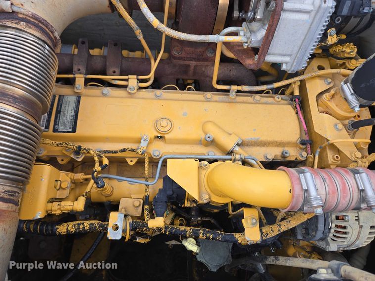 image for item EC4263 2013 John Deere 250G LC excavator