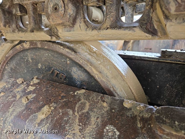 image for item EC4263 2013 John Deere 250G LC excavator