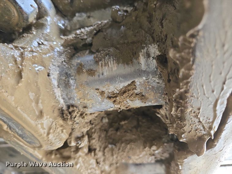 image for item EC4263 2013 John Deere 250G LC excavator