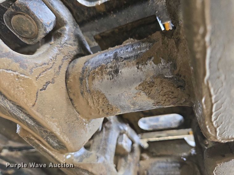 image for item EC4263 2013 John Deere 250G LC excavator