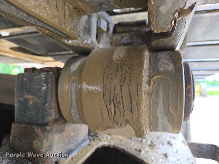 image for item EC4263 2013 John Deere 250G LC excavator