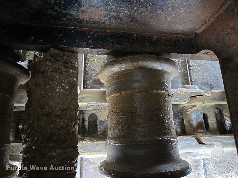 image for item EC4263 2013 John Deere 250G LC excavator