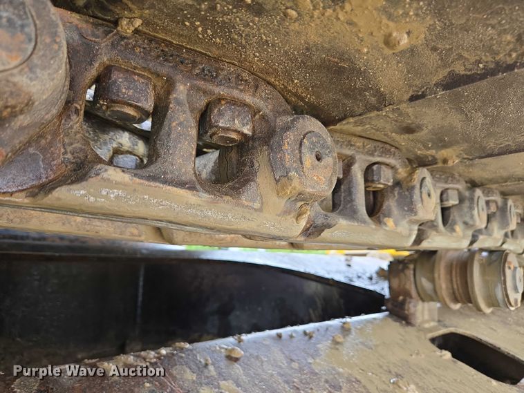 image for item EC4263 2013 John Deere 250G LC excavator