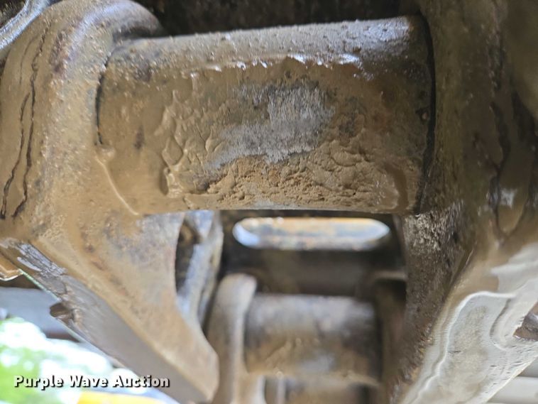 image for item EC4263 2013 John Deere 250G LC excavator