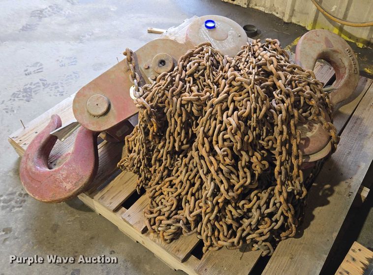 image for item EC4264 Chain hoist