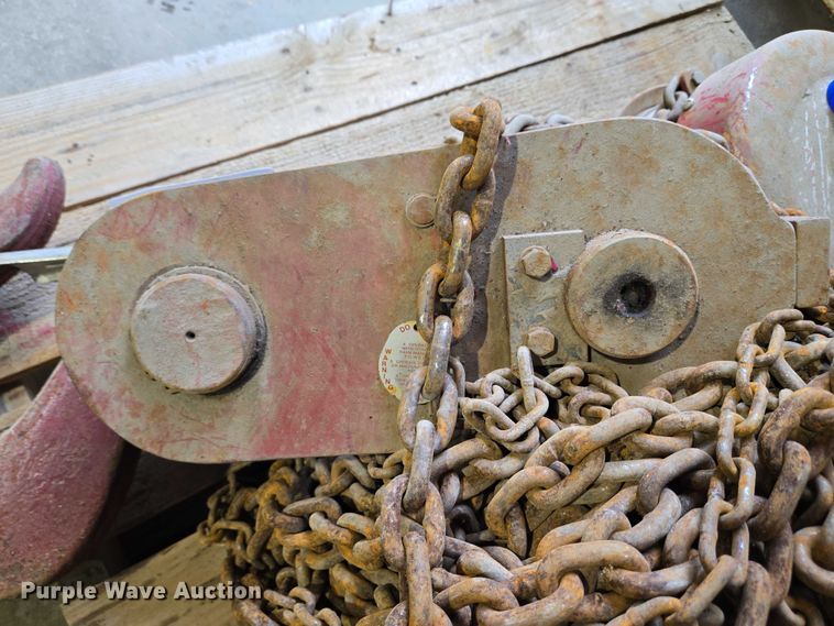 image for item EC4264 Chain hoist