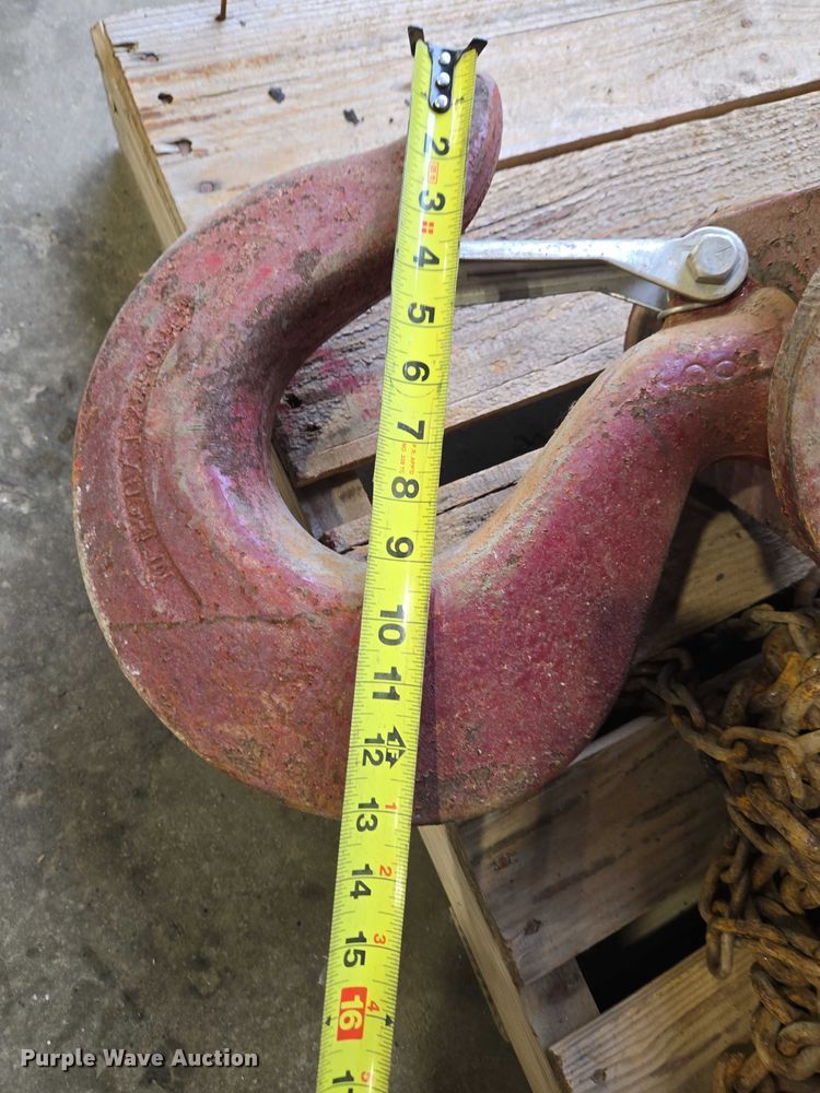 image for item EC4264 Chain hoist