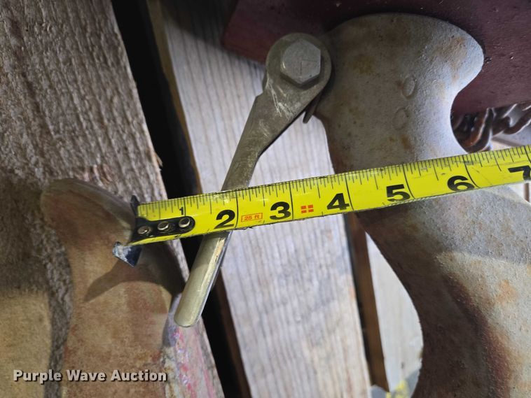 image for item EC4264 Chain hoist