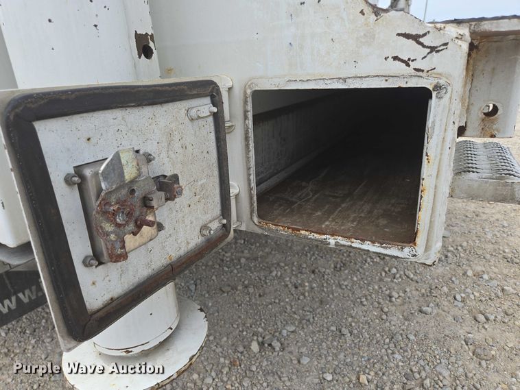 image for item ED1991 2010 Dodge Ram 5500 utility / service truck