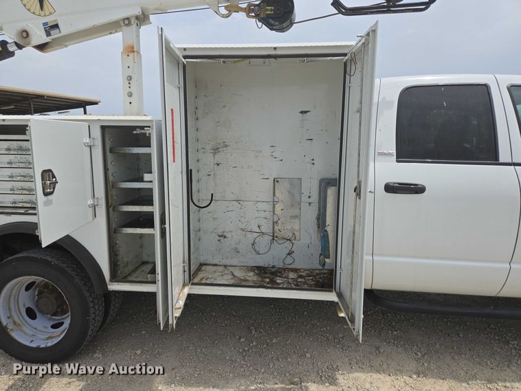 image for item ED1991 2010 Dodge Ram 5500 utility / service truck