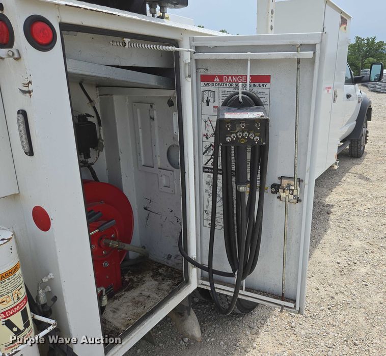 image for item ED1991 2010 Dodge Ram 5500 utility / service truck