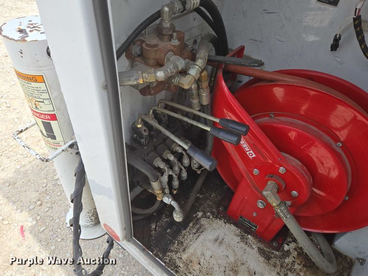 image for item ED1991 2010 Dodge Ram 5500 utility / service truck