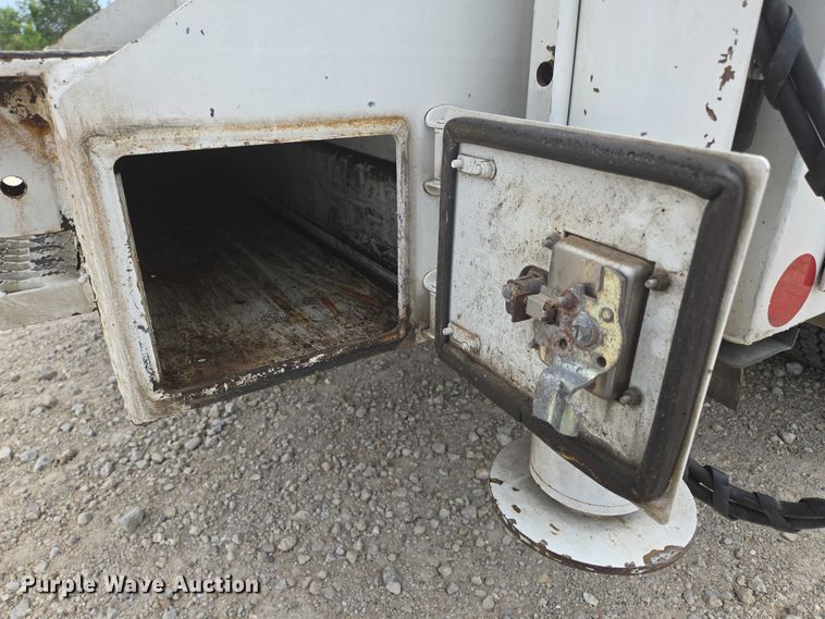 image for item ED1991 2010 Dodge Ram 5500 utility / service truck