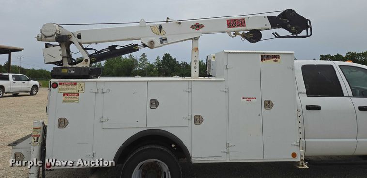 image for item ED1991 2010 Dodge Ram 5500 utility / service truck