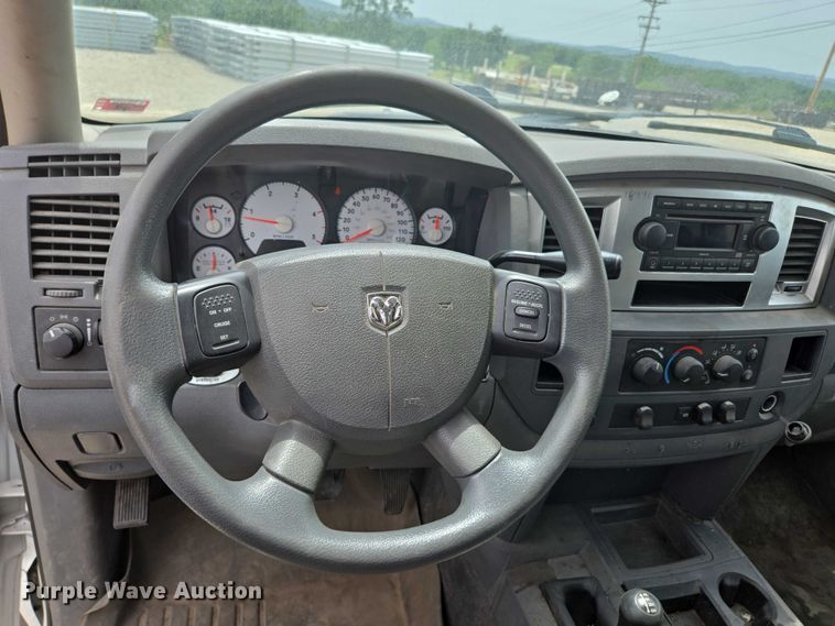 image for item ED1991 2010 Dodge Ram 5500 utility / service truck