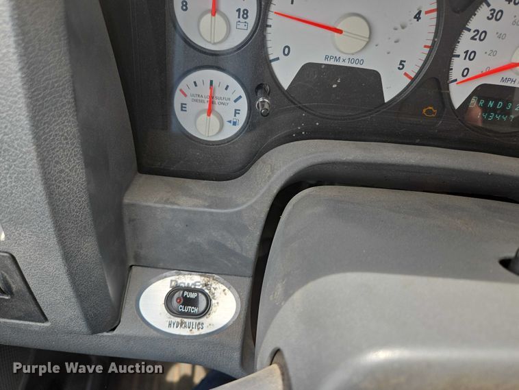 image for item ED1991 2010 Dodge Ram 5500 utility / service truck