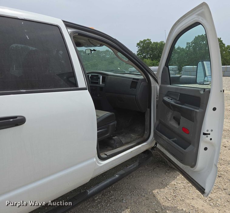 image for item ED1991 2010 Dodge Ram 5500 utility / service truck