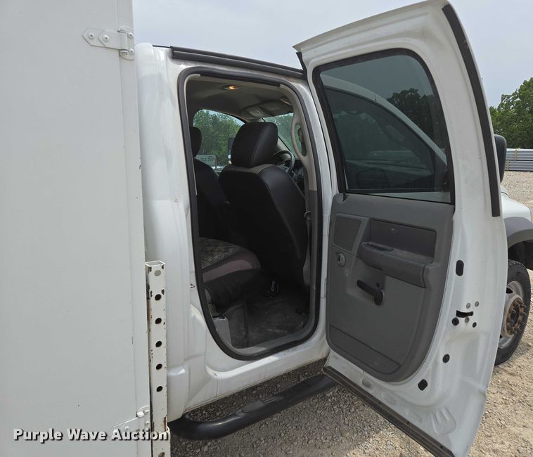 image for item ED1991 2010 Dodge Ram 5500 utility / service truck