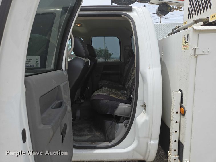 image for item ED1991 2010 Dodge Ram 5500 utility / service truck