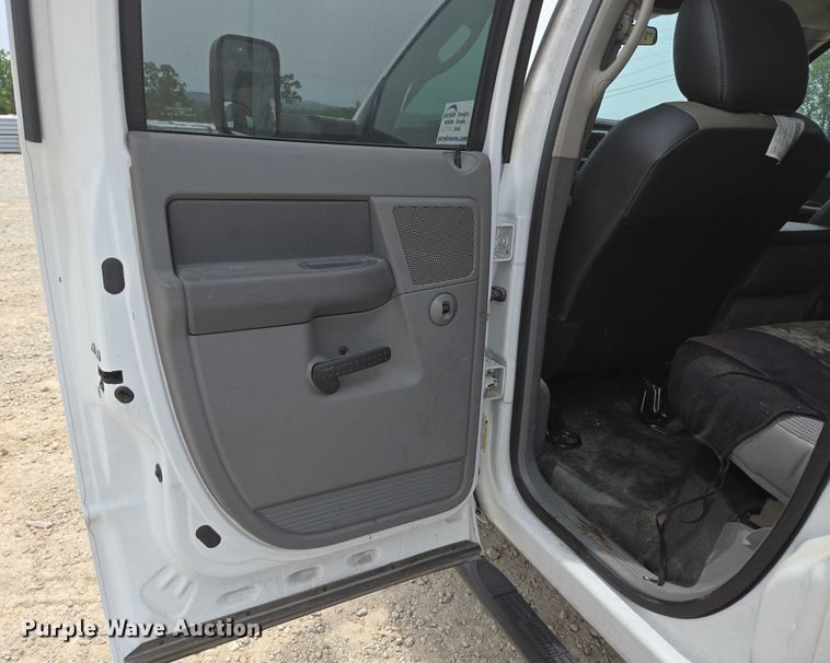 image for item ED1991 2010 Dodge Ram 5500 utility / service truck