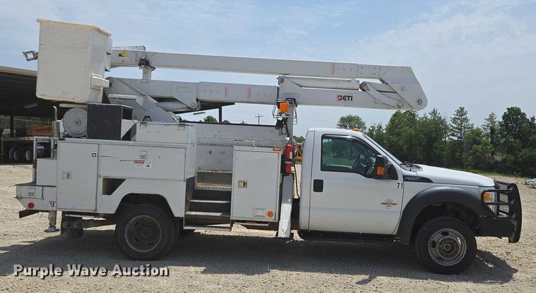 image for item ED1992 2016 Ford F550 Super Duty XL bucket truck