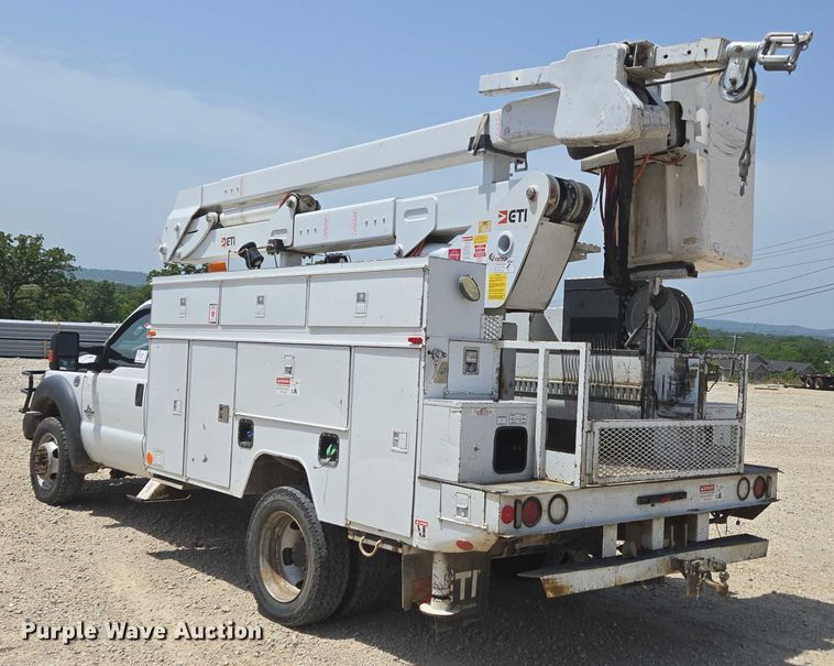 image for item ED1992 2016 Ford F550 Super Duty XL bucket truck