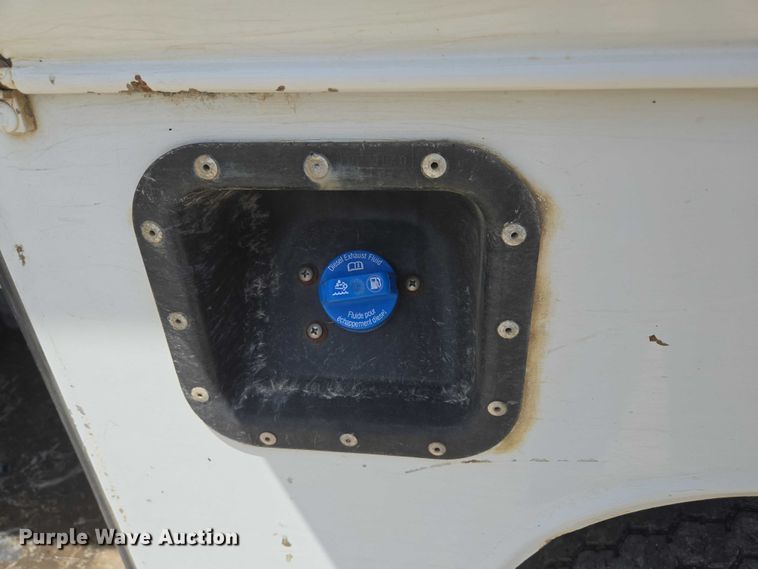 image for item ED1992 2016 Ford F550 Super Duty XL bucket truck