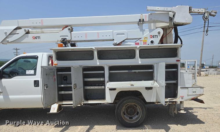 image for item ED1992 2016 Ford F550 Super Duty XL bucket truck