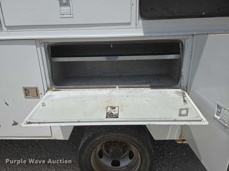 image for item ED1992 2016 Ford F550 Super Duty XL bucket truck