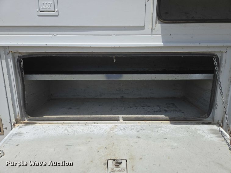 image for item ED1992 2016 Ford F550 Super Duty XL bucket truck