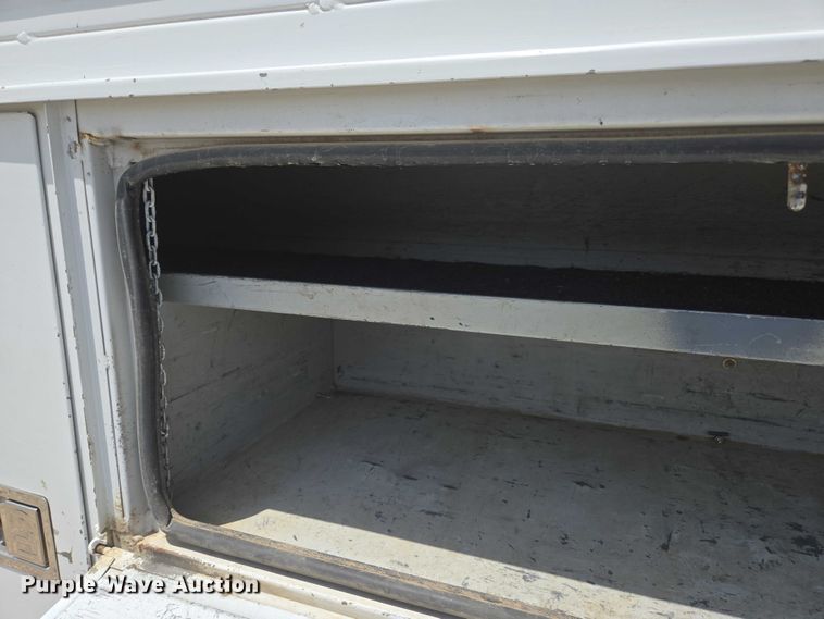 image for item ED1992 2016 Ford F550 Super Duty XL bucket truck