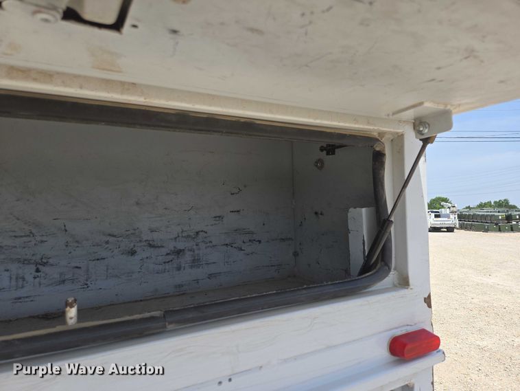 image for item ED1992 2016 Ford F550 Super Duty XL bucket truck